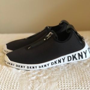 Woman’s DKNY Melissa slip-on sneakers
